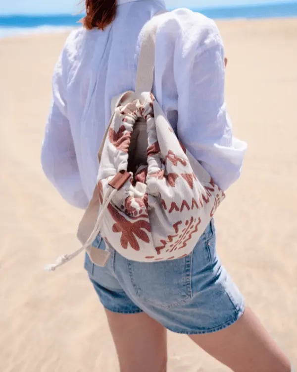 🏖️ 2-in-1 Organic Cotton Towel Bag